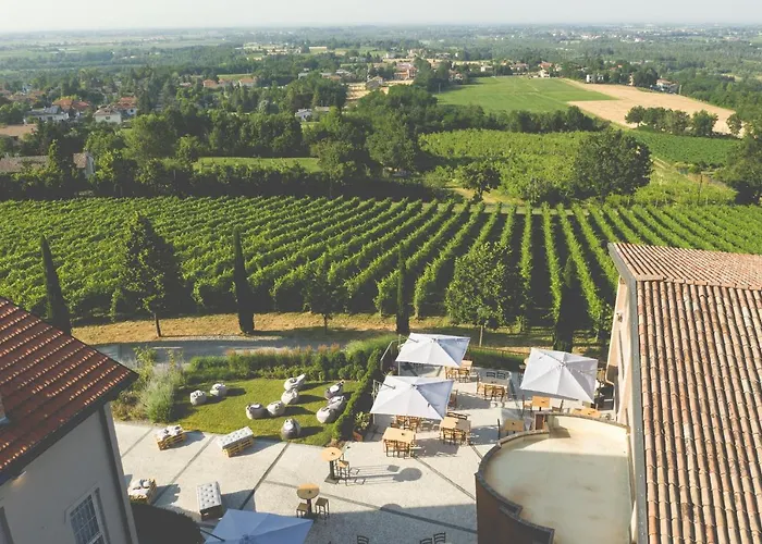 فندق مبيت وإفطار Oinoe 3*