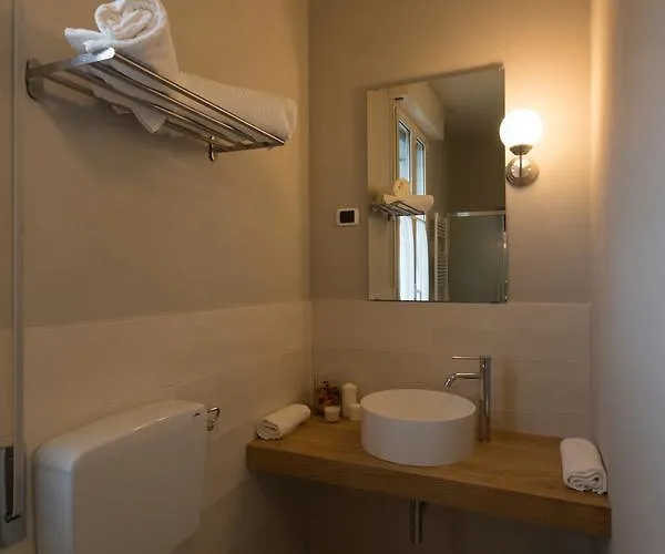 Oinoe فندق مبيت وإفطار Traversetolo