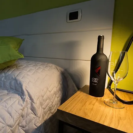 Oinoe Bed & Breakfast 3*